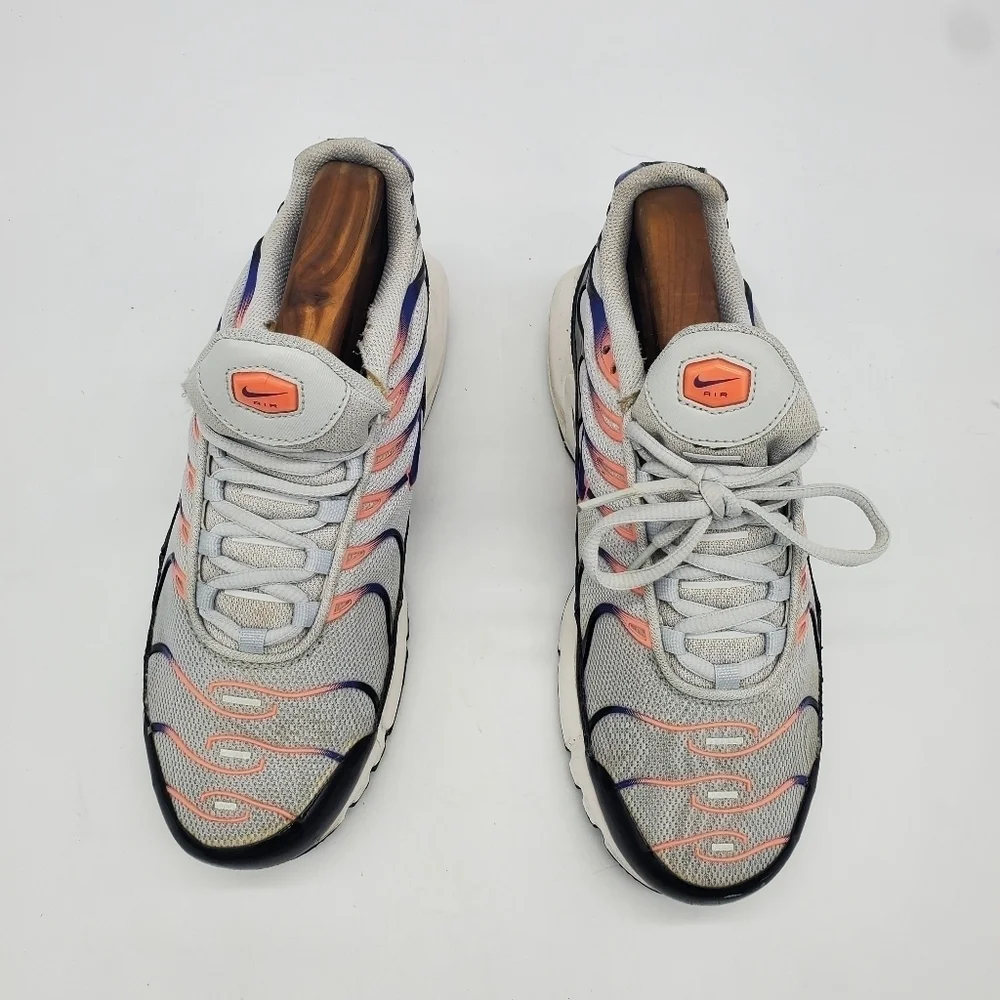 Nike Shoes Youth 7 Women 8.5 Air Max Plus TN GS Platinum Violet Lava 718071 007